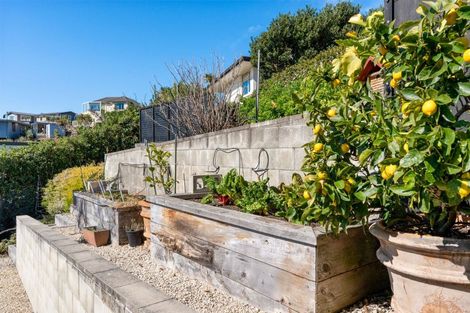 Photo of property in 1 Saint Remy Lane, Redcliffs, Christchurch, 8081