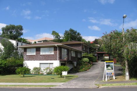 Photo of property in 2/4 Celina Place, Browns Bay, Auckland, 0630