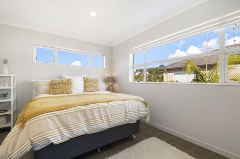 Photo of property in 4 Laurel Oak Drive, Schnapper Rock, Auckland, 0632