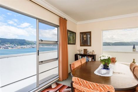 Photo of property in 2u6 Grafton Road, Roseneath, Wellington, 6011