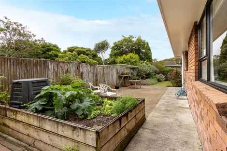 Photo of property in 2 Kanawa Street, Waikanae, 5036