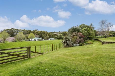 Photo of property in 150 Kaipara Road, Papakura, 2582