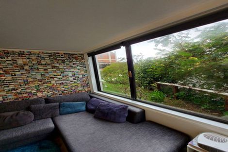 Photo of property in 2f2 Oriental Terrace, Mount Victoria, Wellington, 6011