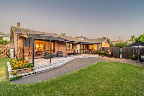 Photo of property in 5 Basilton Close, Bucklands Beach, Auckland, 2012