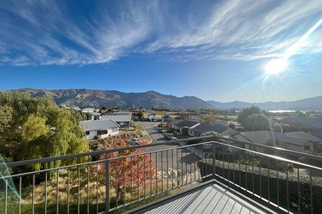 Photo of property in 7 Hogan Lane, Wanaka, 9305