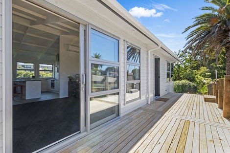 Photo of property in 14 Nevada Drive, Merrilands, New Plymouth, 4312
