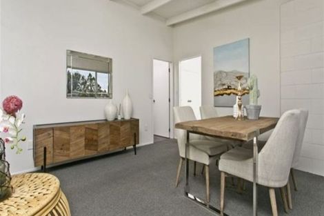 Photo of property in 2 Anne Road, Hillcrest, Auckland, 0627