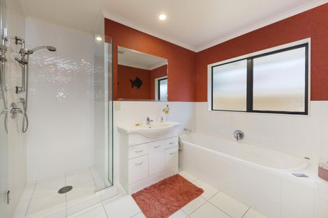 Photo of property in 7 Heritage Place, Terrace End, Palmerston North, 4410