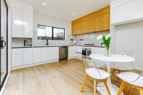 Photo of property in 4f Gloucester Road, Manurewa, Auckland, 2102