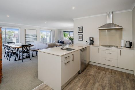 Photo of property in 2 Little George Place, Whitianga, 3510