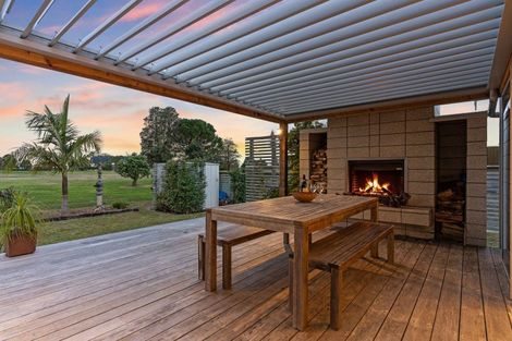 Photo of property in 132 Kiwi Road, Whangamata, 3620