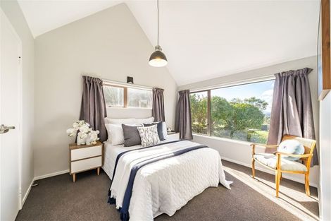 Photo of property in 7a Eastview Grove, Normandale, Lower Hutt, 5010