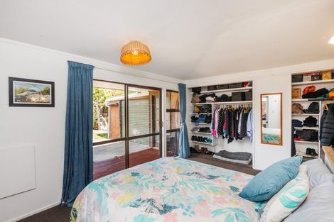 Photo of property in 11 Koura Street, Tangimoana, 4822
