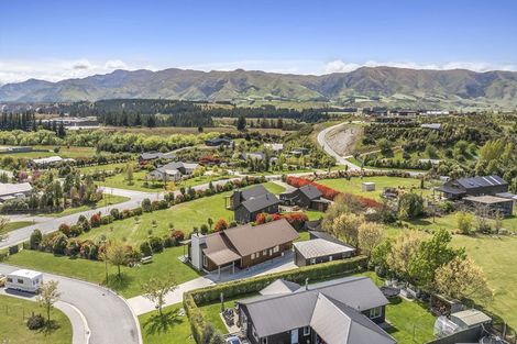 Photo of property in 1 Criffel Place, Luggate, Cromwell, 9383