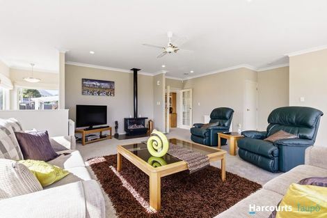Photo of property in 49 Shepherd Road, Waipahihi, Taupo, 3330
