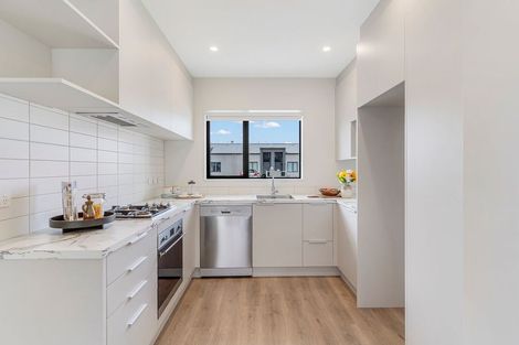 Photo of property in 15 Orona Place, Takanini, 2112