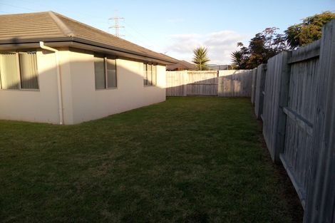 Photo of property in 212 Harbourside Drive, Karaka, Papakura, 2113