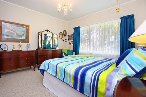 Photo of property in 1/9 Devon Road, Bucklands Beach, Auckland, 2012