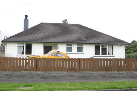 Photo of property in 19 Miro Street, Merrilands, New Plymouth, 4312