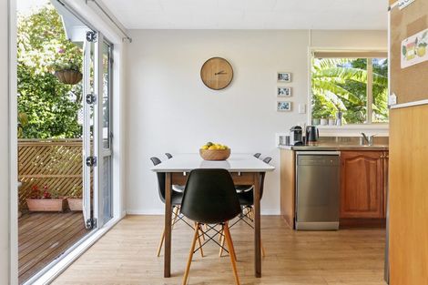 Photo of property in 25 Waari Avenue, Sunnyvale, Auckland, 0612