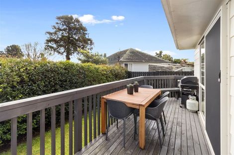 Photo of property in 2/49 Strid Road, Te Atatu South, Auckland, 0610