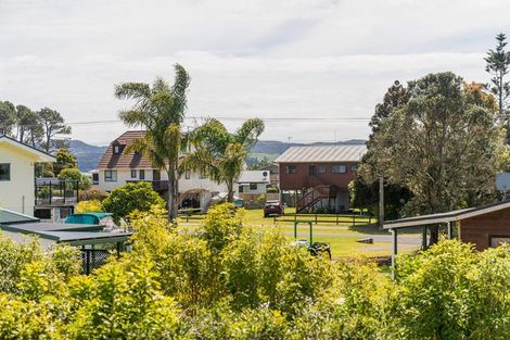 Photo of property in 19 Martin Place, Cooks Beach, Whitianga, 3591