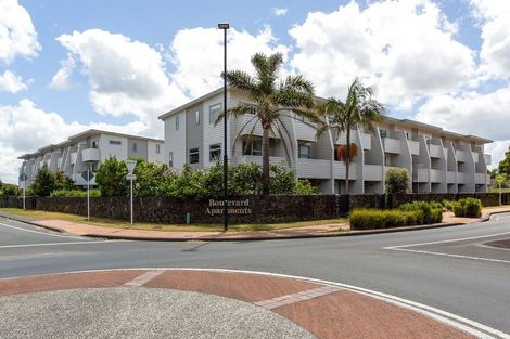 Photo of property in 25/3 Riverside Road, Orewa, 0931