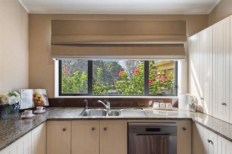 Photo of property in 166 Holmes Road, Waiuku, 2682