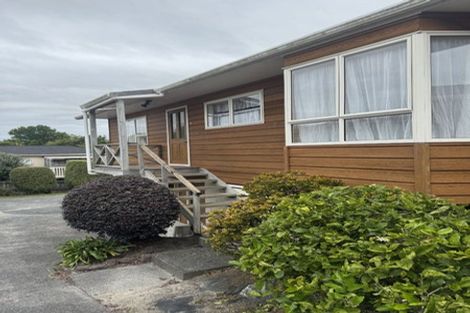 Photo of property in 48 Strid Road, Te Atatu South, Auckland, 0610