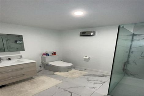 Photo of property in 86b Vodanovich Road, Te Atatu South, Auckland, 0610