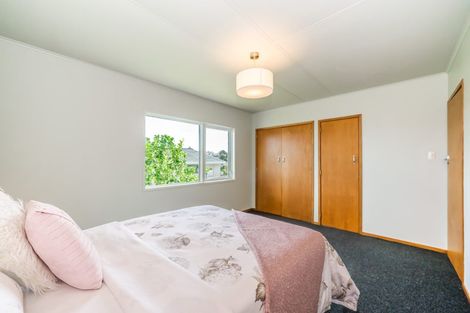Photo of property in 6 Utauta Street, Waikanae, 5036