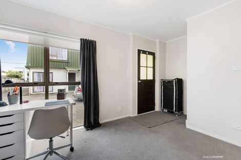 Photo of property in 103f5 Rongotai Road, Kilbirnie, Wellington, 6022