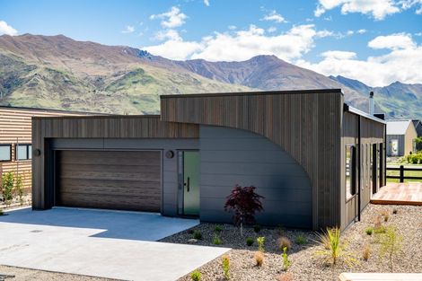 Photo of property in 21a Deans Drive, Wanaka, 9305