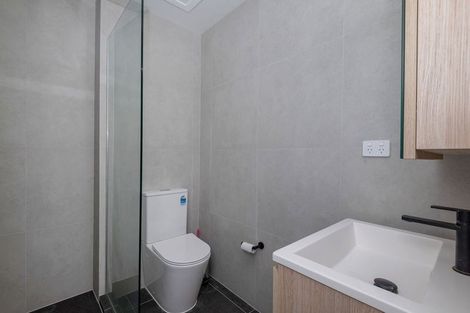 Photo of property in 1 Buscomb Avenue, Henderson, Auckland, 0610