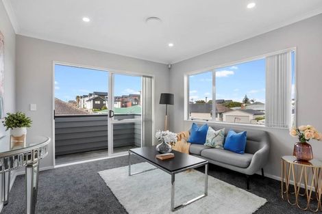 Photo of property in 20a Karamu Street, Te Atatu Peninsula, Auckland, 0610