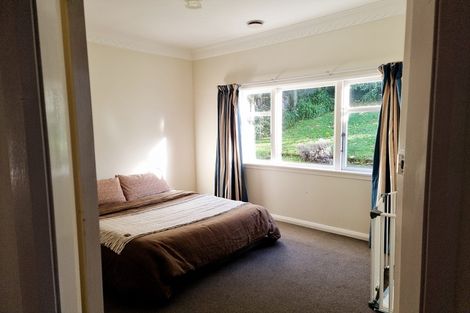 Photo of property in 22 Ranui Crescent, Khandallah, Wellington, 6035