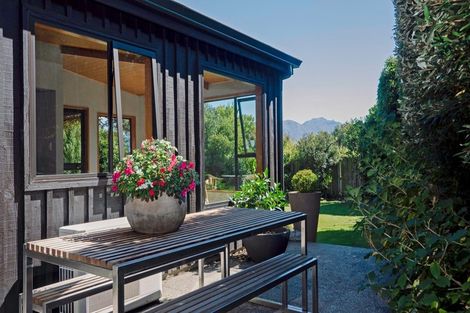 Photo of property in 136 Hunter Crescent, Wanaka, 9305