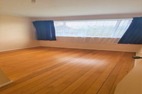 Photo of property in 34 Islington Avenue, New Lynn, Auckland, 0600