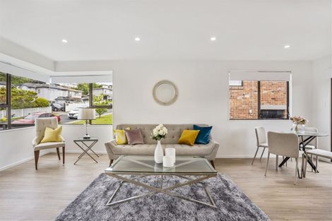 Photo of property in 1/1 Meadowvale Avenue, Forrest Hill, Auckland, 0620