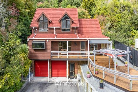 Photo of property in 8 Hobbit Lane, Pinehaven, Upper Hutt, 5371