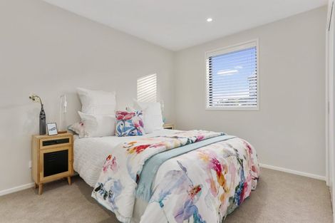 Photo of property in 53a Red Beach Road, Red Beach, 0932