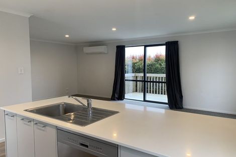 Photo of property in 10b Rosier Road, Glen Eden, Auckland, 0602