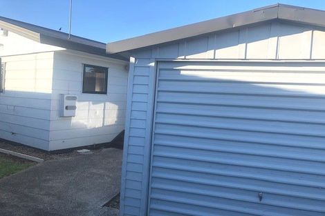 Photo of property in 2/25 Melleray Place, Randwick Park, Auckland, 2105
