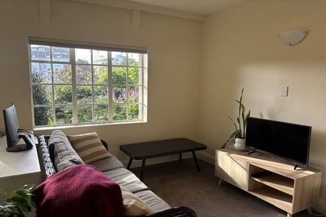 Photo of property in 5 Easdale Street, Kelburn, Wellington, 6012