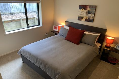 Photo of property in 9 Meharg Place, Fairview Heights, Auckland, 0632