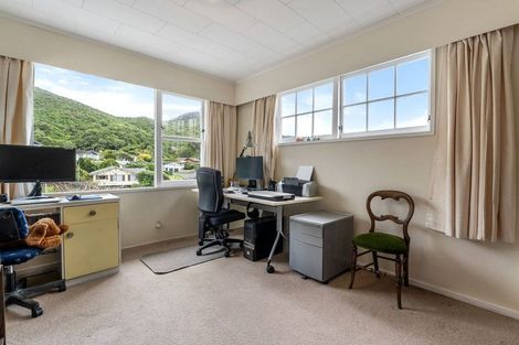Photo of property in 71 Oriel Avenue, Tawa, Wellington, 5028