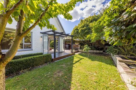Photo of property in 52 Crofton Road, Harewood, Christchurch, 8051