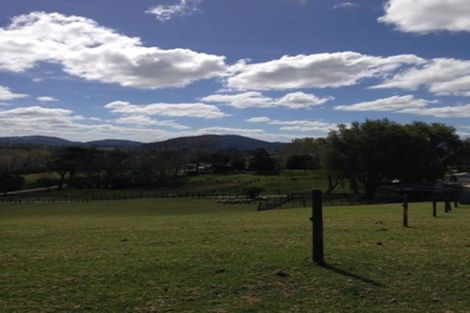Photo of property in 102 Settlement Road, Kaiwaka, 0573