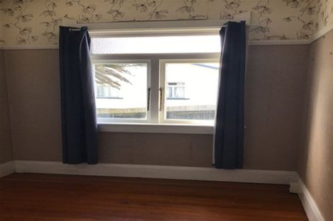 Photo of property in 3185 Great North Road, New Lynn, Auckland, 0600