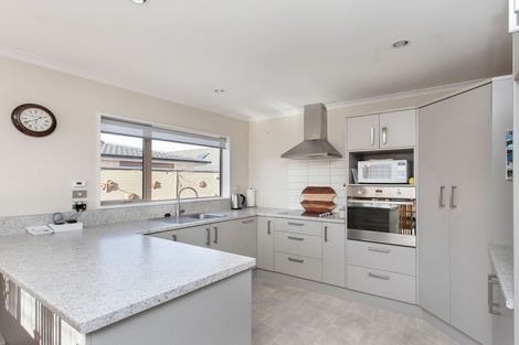 Photo of property in 3 Reeves Road, Rangiora, 7400